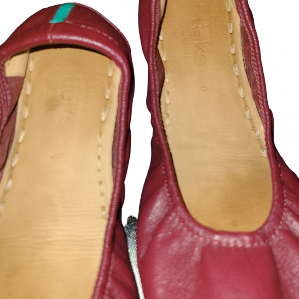 Tieks EUC Burgundy foldable leather ballet flats - Picture 12 of 13